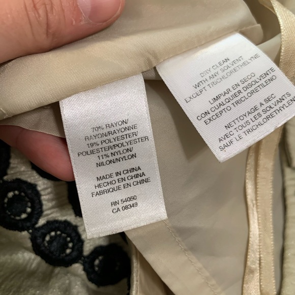 NINE WEST Pale Gold Shift Dress with Black Detail - Picture 7 of 7